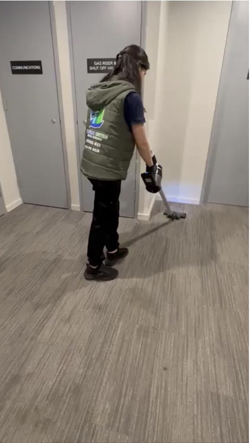 Top Signs Your Office Carpet Needs Professional Deep Cleaning